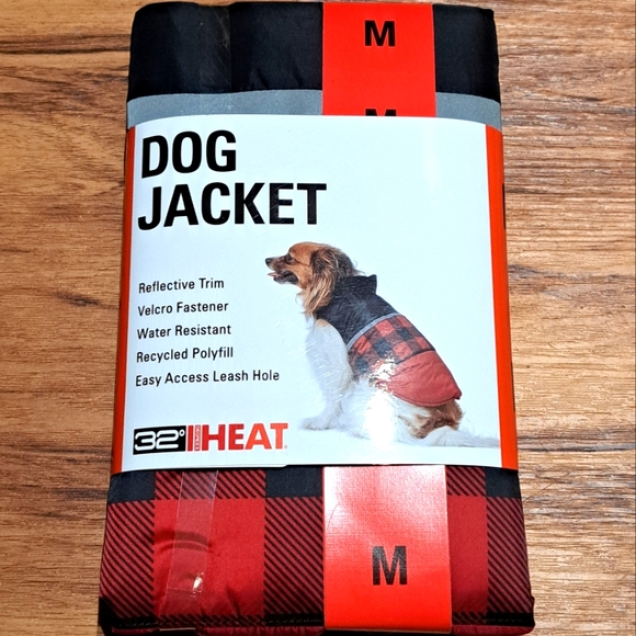 32 Degrees Medium Dog Jacket - Picture 1 of 4
